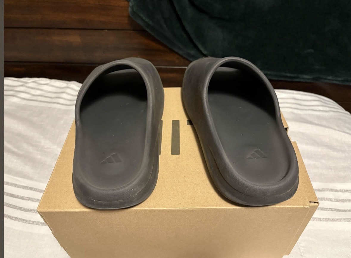 adidas Yeezy Slide Onyx Black Slip-On Comfort Sandals Men's US 10 HQ6448 | eBay adidas Yeezy Slide Onyx Black Slip-On Comfort Sandals Men's US 10 HQ6448 | eBay