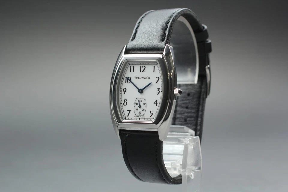 [con caja] Reloj para hombre Tiffany & Co. clásico de cuarzo Tonneau esfera blanca hecho en Suiza Foto 4 de 4