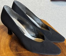 Vintage Stuart Weitzman Pointed Toe Kitten Heel Pumps Fabric 8.5 B