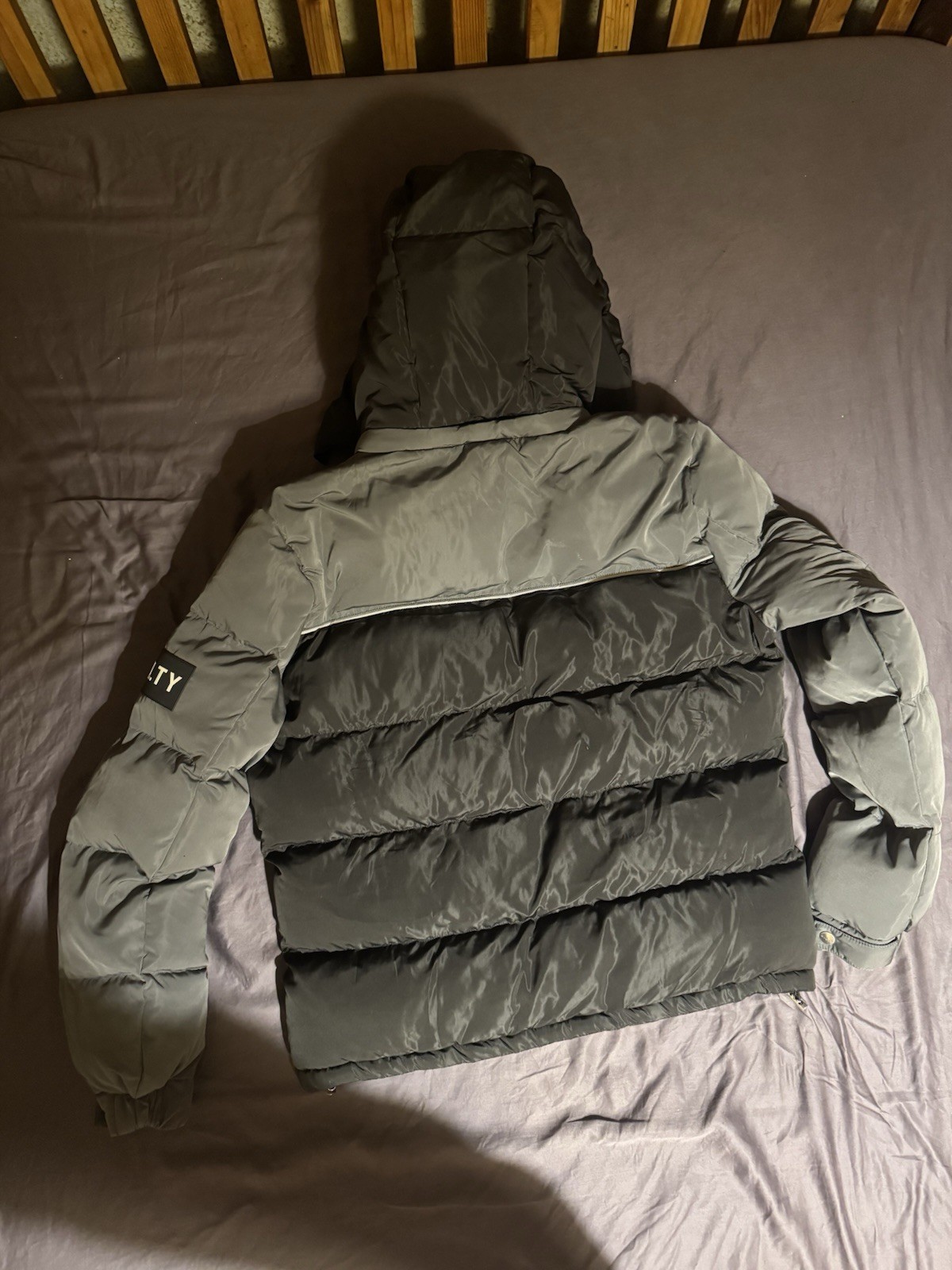 NVLTY Black Grey Puffer Jacket Medium Men’s Brand New Never Worn image 3