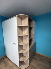 Moderner Eck-Kleiderschrank