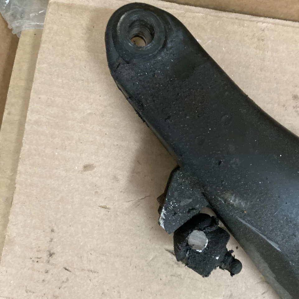 Subaru Impreza 2012 2013 2014 brazo inferior de control delantero derecho Foto 4 de 4