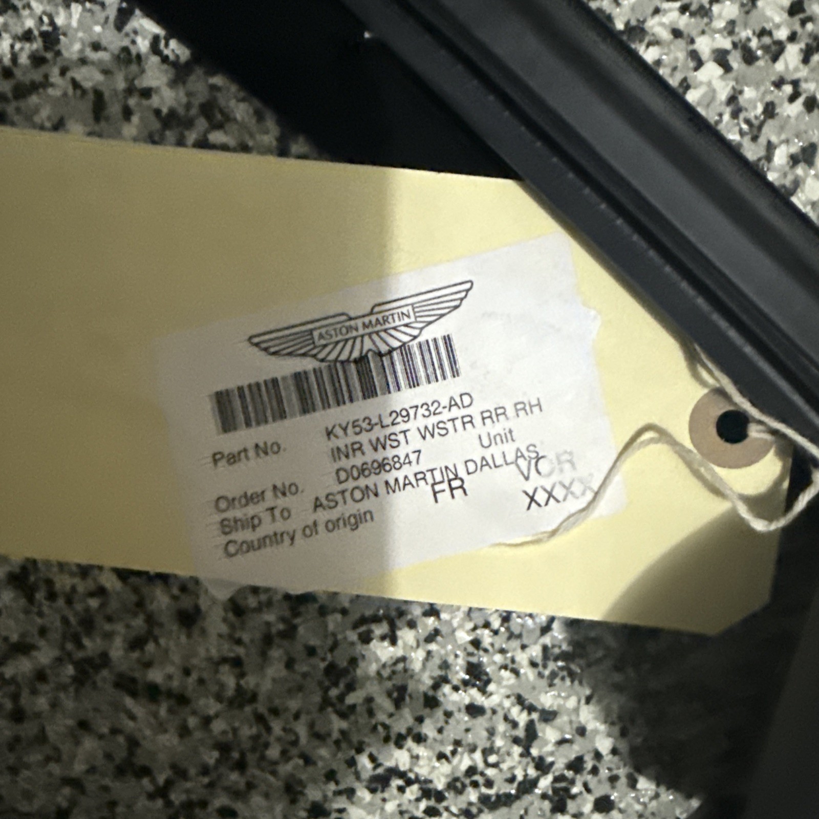 New 19-23 Aston Martin DB11 Convertible Exterior Rear Right Molding Trim Rubber