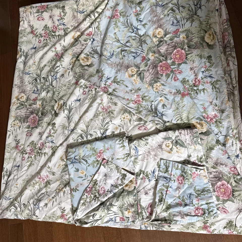 Pottery Barn MARLENA Reversible BLUE/cream Queen Duvet floral birds 2 Std. Shams - Image 2 of 4