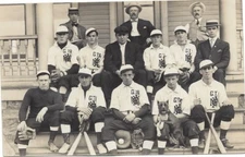 ANTIQUE  1920's POSTCARD GRAND TRUNK RAILROAD BASEBALL TEAM WITH PITBULL