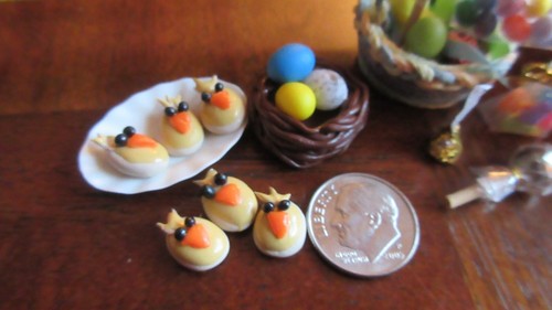 LOTE DE GALLETAS DULCES GALLETAS DE PASCUA HECHA A MANO CASA DE MUÑECAS EN MINIATURA ÚNICA - Imagen 3 de 15