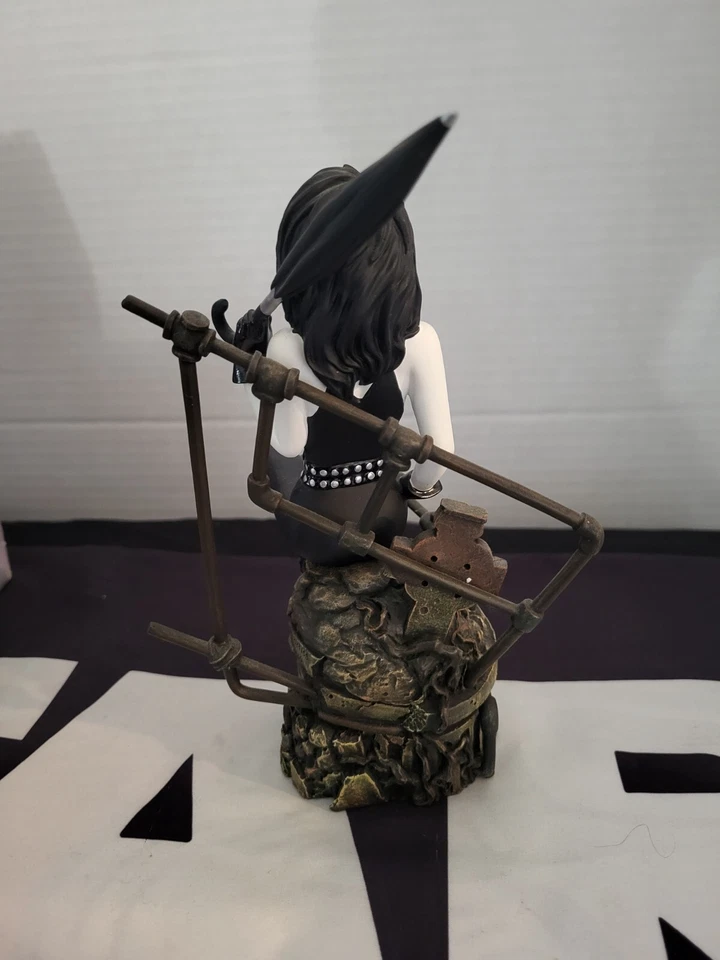 Estatua de porcelana fundida en frío de la muerte cómics DC DIRECT NUEVA SIN USAR, EN CAJA/3000 Foto 4 de 4