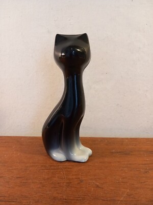 VINTAGE BOHEMIAN GLASS CAT FIGURINE,  16CMS TALL