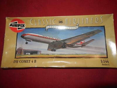 Airfix Classic Airliners DH Comet 4B 1/144 scale model kit open box unbuilt