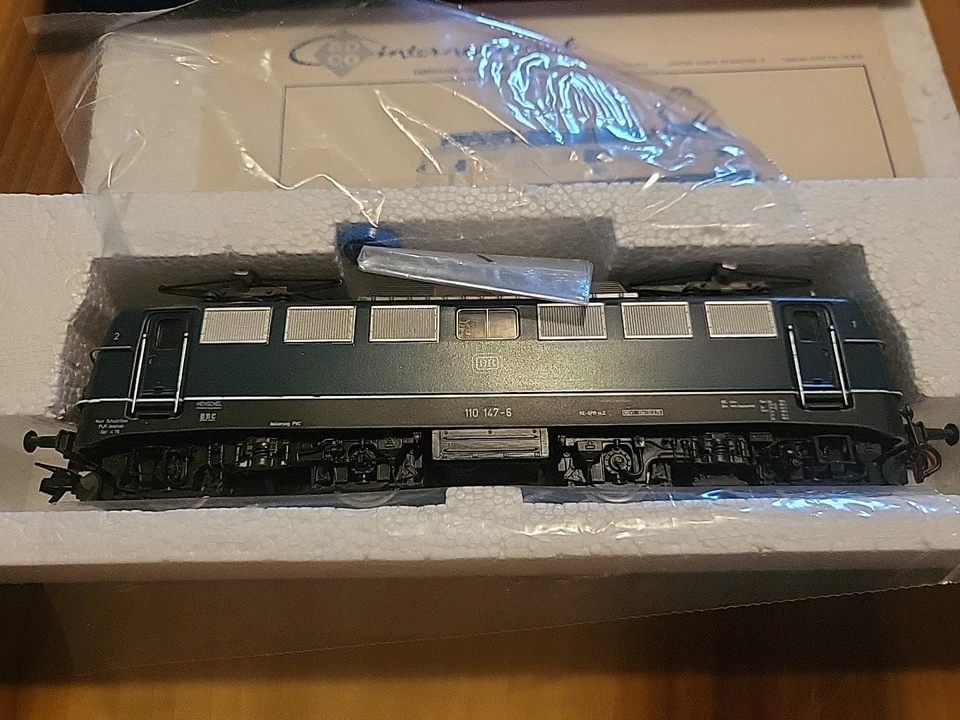 Roco DC HO 1:87 Deutsche Bundesbahn BR 110 4135A Dark Blue/Green LOCOMOTIVE RARE - Image 3 of 4