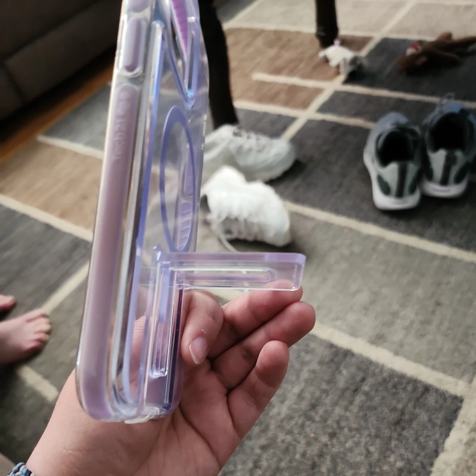 Чехол для iPhone 14 Pro Max со стойкой и портом - Изображение 3 из 3