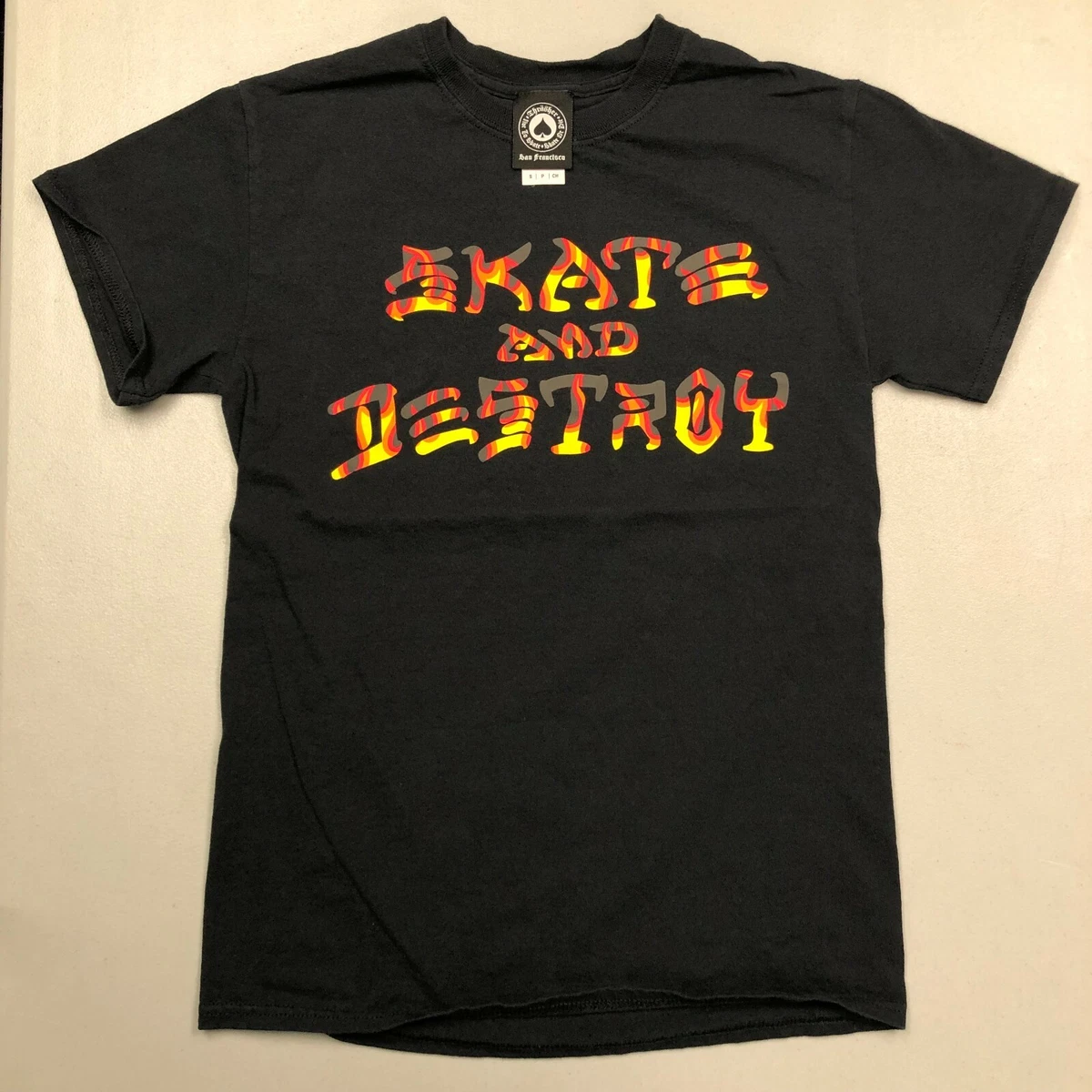 Thrasher Skateboard Magazine Skate And Destroy Flames Logo size S