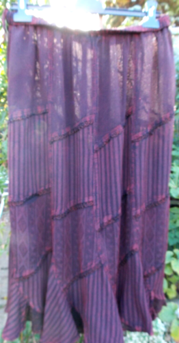 Elasticated waist Boho Hippy style Steampunk skirt Dark red. - Bild 1 von 2