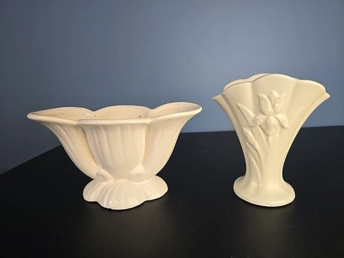 Shawnee Haeger Pottery Iris Fan Vase Matte White Zanesville MCM Vintage Lot Of 2