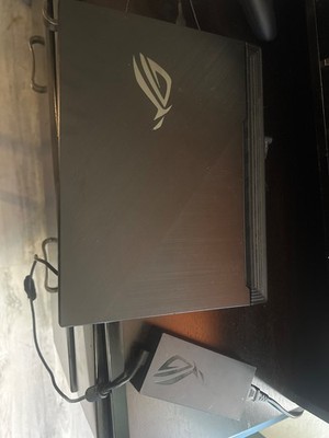 ASUS ROG G512LV-UH76 15.6''FHD i7-10870H 16GB RAM 512GSSD GeForce GTX 2060 Win 11