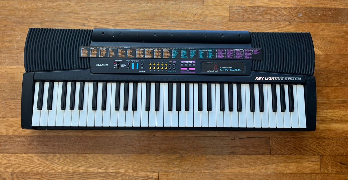Casio CTK-520L 61 Key Electronic Learning Keyboard Lighted Keys | eBay