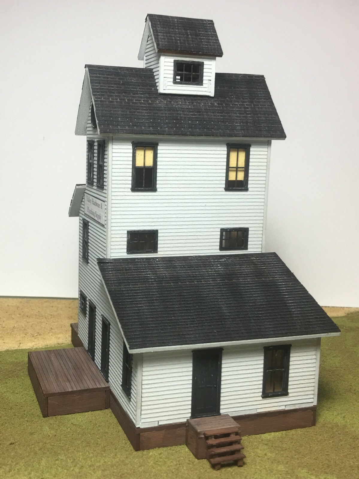 Picture 2 of 4