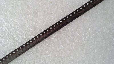 5 x LDO Spannungs-Regulator - MIC5205YM5-TR - SOT-23-5 - NEU