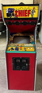 Thief Arcade Game ** Rare **