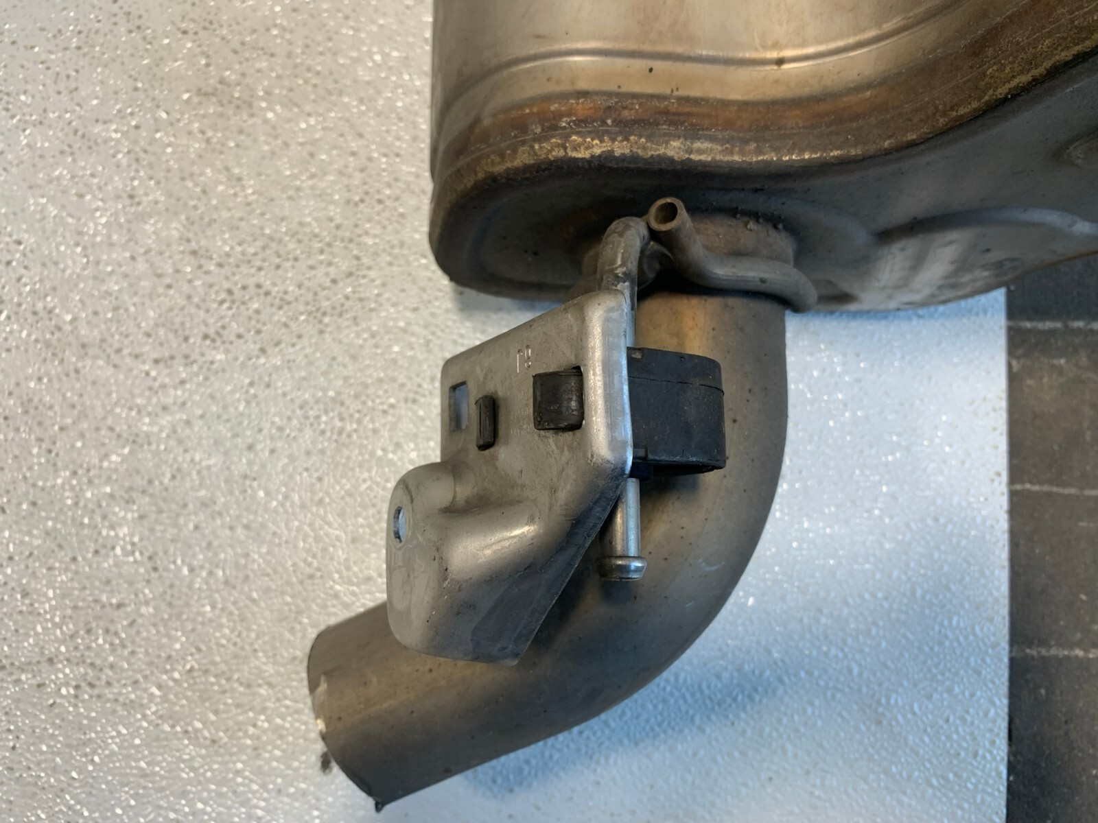2014-2020 Maserati Ghibli Rear Left Driver Side Exhaust Muffler Dual Tip OEM