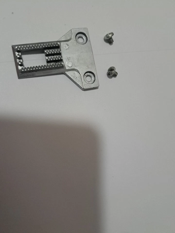 Vtg Feed Dog For Brother Sewing Machine XL-2010 Replacement Part - Image 2 of 3