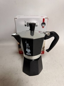 Bialetti Moka Express - Stovetop Espresso Maker - 6 Cup - Black