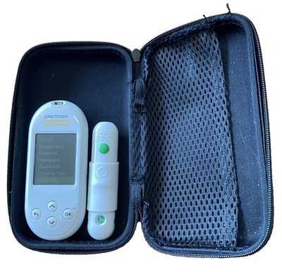 OneTouch Verio Reflect Blood Glucose Monitor Kit w/ Case & Accessories
