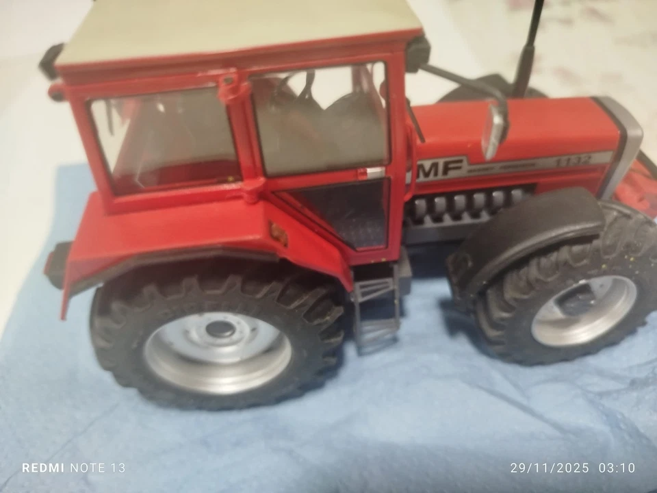 tractor MASSEY FERGUSON 1132 / ESCALA 1.32 - Immagine 2 di 4