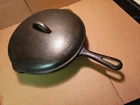 Vintage Griswold No. 8, 704N, Cast Iron Double Spout Frying Pan Skillet w Lid
