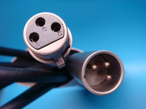 (1) CABLE DE MICRÓFONO HOSA MCL-110BLK XLR3F a XLR3M 10 FT - Imagen 2 de 4