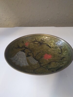 VTG HAND PAINTED TRINKET DISH WITH TULIPS & LEAVES WITH GREEN BACKGROUND