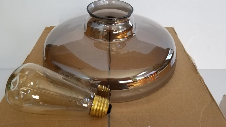 Repuesto Maxim / Espejo Vidrio Humo 1 Luz 10" Ancho Vidrio y Bombilla. Foto 2 de 4