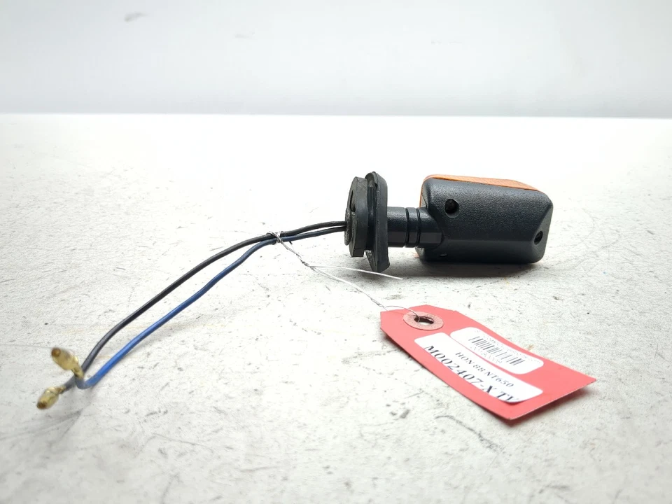 Luz indicadora intermitente intermitente señal de giro trasera derecha Honda NT650 Hawk GT 88-91 Foto 2 de 4