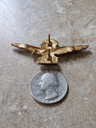 WW2 British RAF Royal Air Force Forage Bronze Solid Cap Badge - Picture 5 of 8