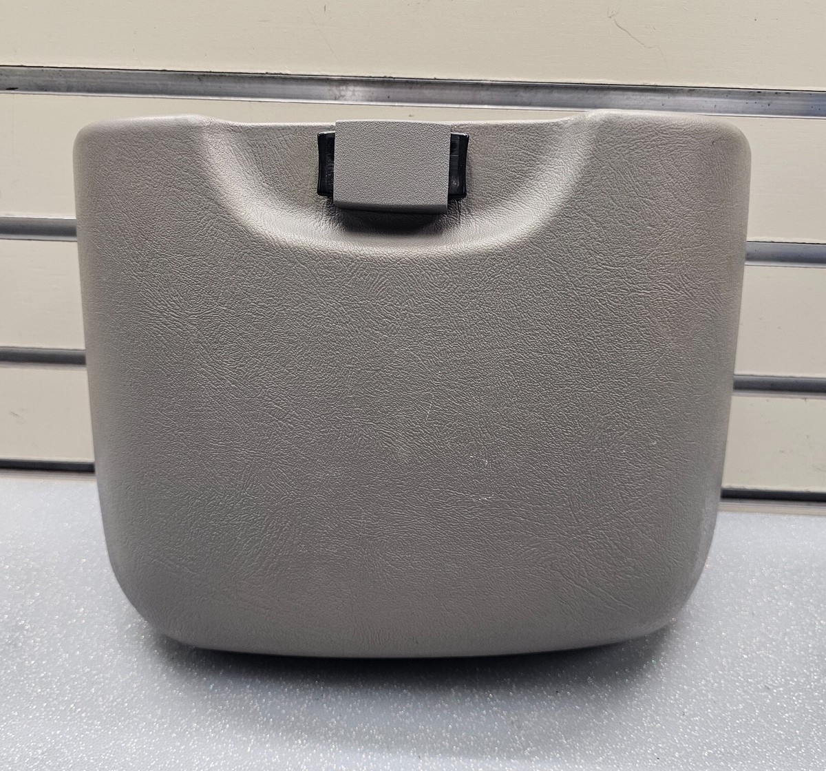 1995-2005 Chevrolet Astro GMC Safari Glove Box Storage Compartment