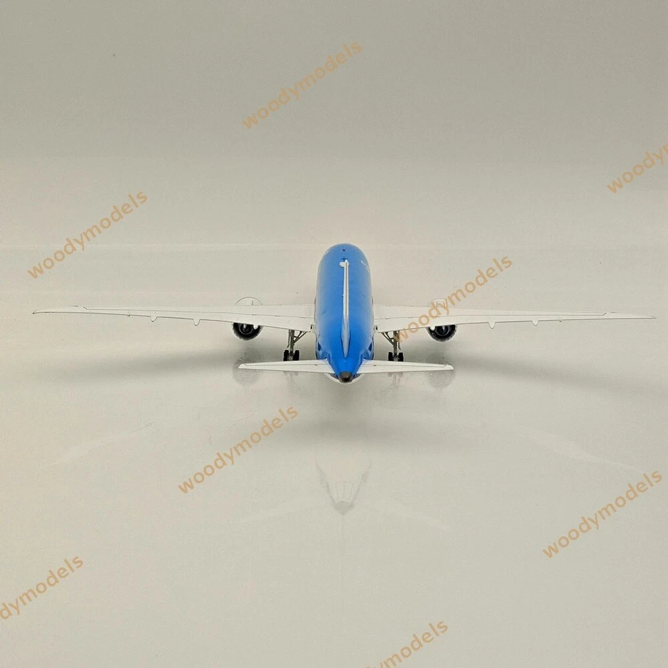 1/200 KLM ROYAL DUTCH AIRLINES BOEING 787-9 PH-BHA Passenger Airplane Diecast - Image 4 of 4