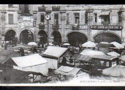 MONTAUBAN (82) Kupplung BOULANGERIE DE PARIS & belebter Markt, CAFE DU CENTRE 1917