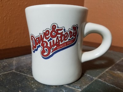 Dave and Busters D & B Heavy Ceramic Diner Style Coffee mug. 10 oz. Ivory