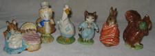 6 BEATRIX POTTER BESWICK FIGURINES TOM KITTEN, AMIABLE GUINEA-PIG, HUNCA MUNCA