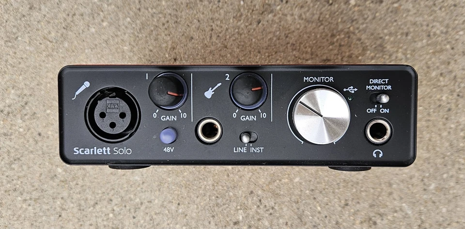 Focusrite Scarlett Solo 2nd Gen USB Audio Interface - Image 2 of 4