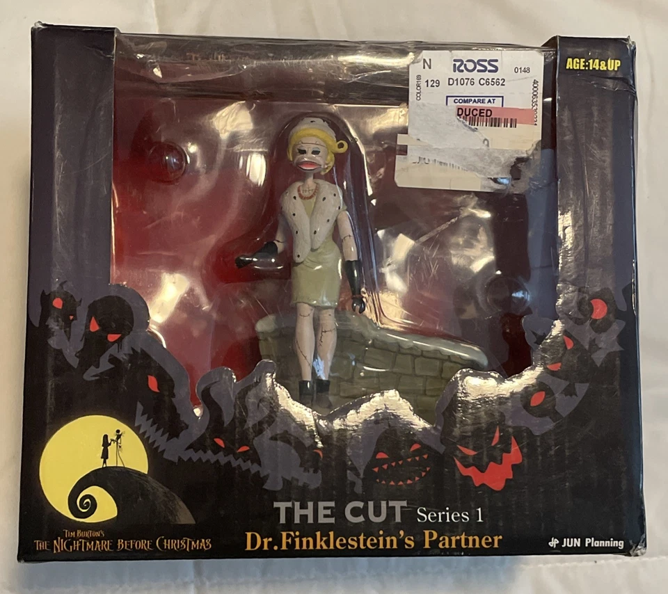 NIGHTMARE BEFORE CHRISTMAS CUT SERIES 1 DR FINKLESTEIN'S PARTNER - Image 2 of 4