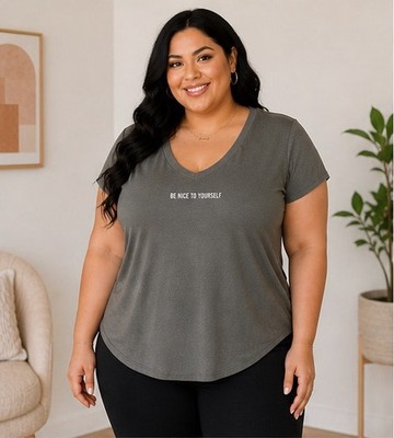 (51) TORRID JERSEY  BE NICE TO YOURSELF  GIRLFRIEND TEE SIZE 6