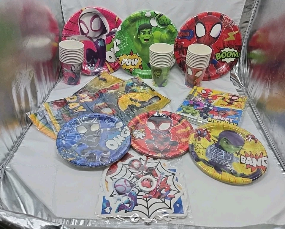 Spidey and His Amazing Friends Birthday Party Supplies Decorations For 30 Kids - Image 2 of 4