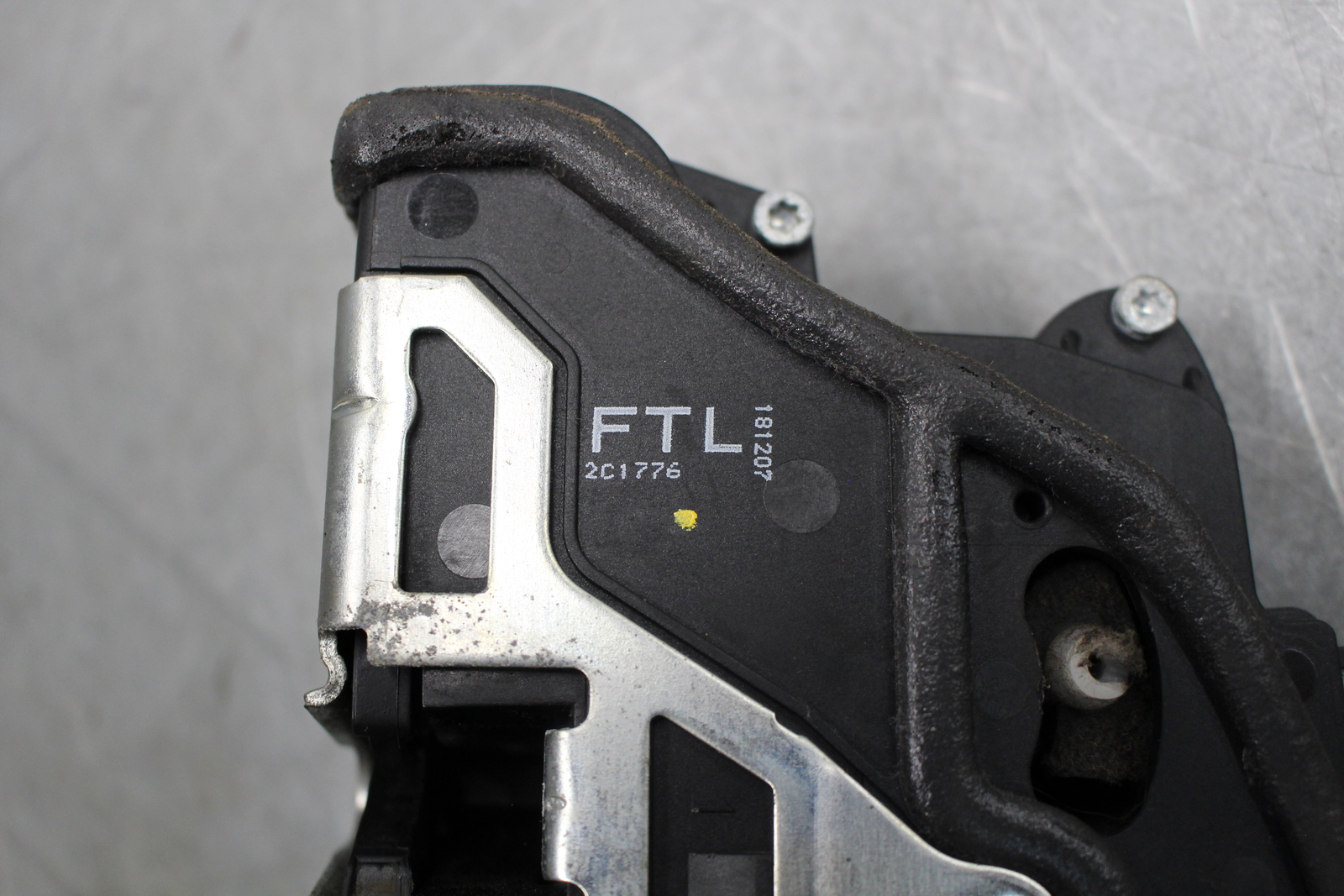 0613 OEM BMW E90 E92 328 335 330 Front LEFT Driver Door Lock Latch