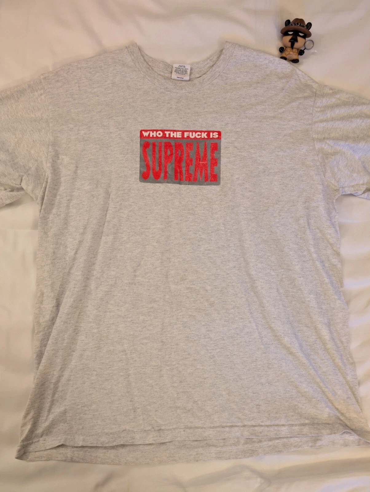 T shirt Supreme Who The F is Supreme TEE SS19 taille L gris cendre 