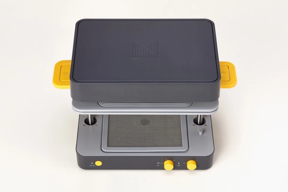 Mayku Formbox Desktop Vacuum Former - image 4 of 4