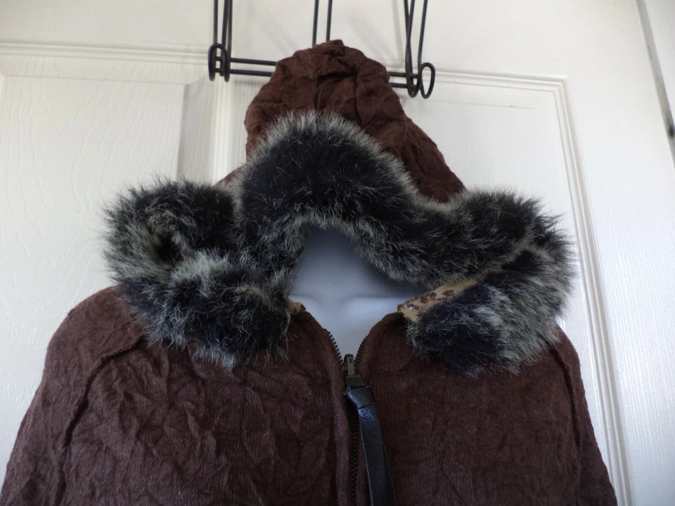 Chaqueta MM Unplugged by Miss Me Manga Larga Marrón Cremallera Completa Con Capucha Juniors Talla M Foto 2 de 4