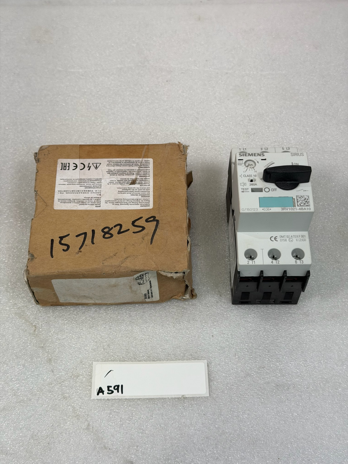 Siemens SIRIUS 3RV1021-4BA10 motor protection circuit breaker