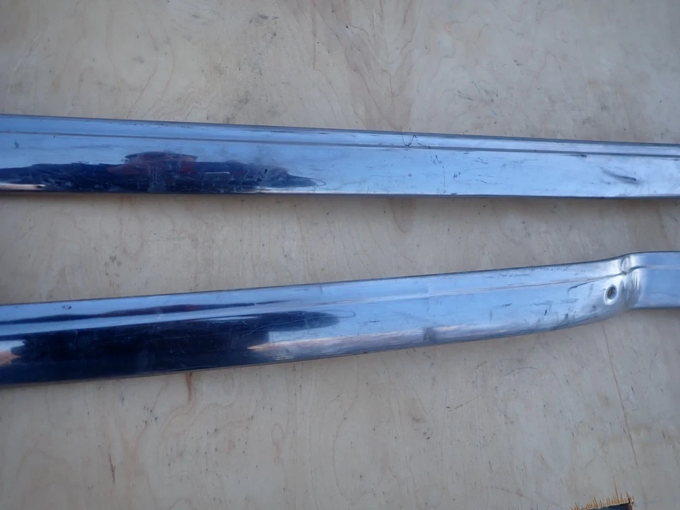 Pair 1946 1947 1948 Chevrolet Fleetline Fleetmaster Stylemaster Rocker Mouldings - Image 3 of 4