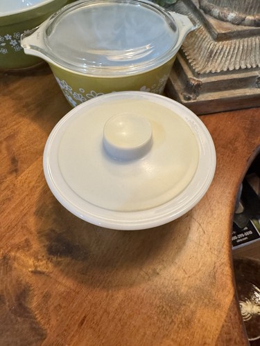 Ancien bol pyrex vert avocat fleur de printemps 403, casserole 34 et beurrier - Photo 3/19